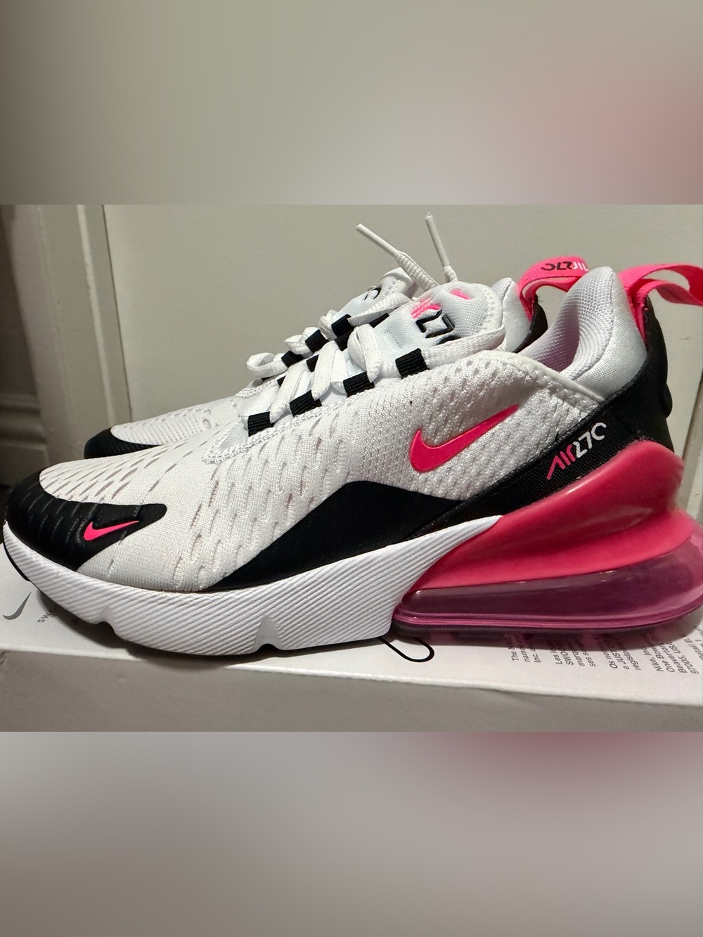 Nike White Pink Black Air Max 270 Low-Top Sneakers women’s size 6 - Picture 3 of 6